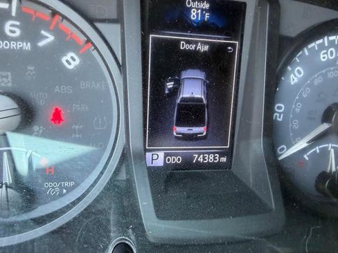 Used 2021 Toyota Tacoma TRD Off-Road AWD/4WD image 16