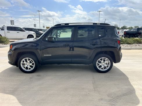 Used 2022 Jeep Renegade Latitude AWD/4WD image 6