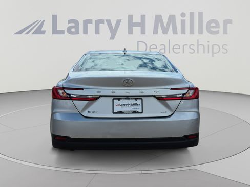 Used 2025 Toyota Camry LE FWD image 4
