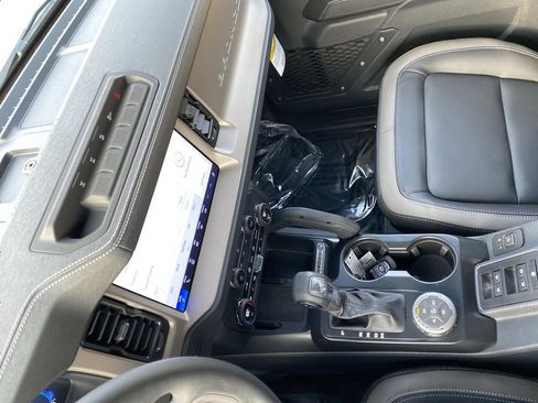 New 2025 Ford Bronco Outer Banks w/ Sasquatch Package image 26