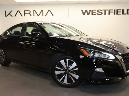 Used 2022 Nissan Altima 2.5 SV image 1
