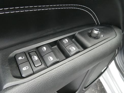 Used 2022 Jeep Compass High Altitude AWD/4WD image 23
