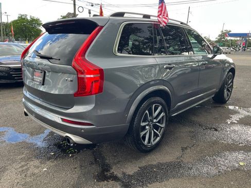 Used 2018 Volvo XC90 T5 Momentum w/ Convenience Package AWD/4WD image 3