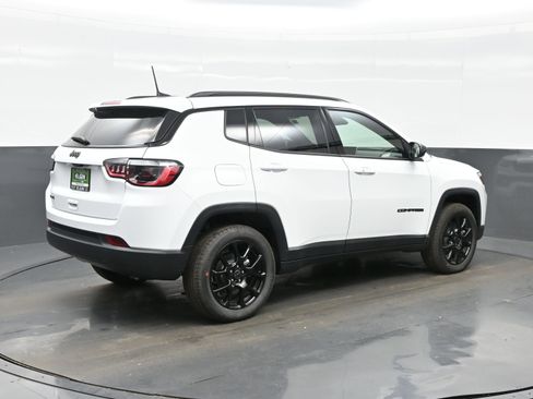 New 2026 Jeep Compass Latitude AWD/4WD image 8