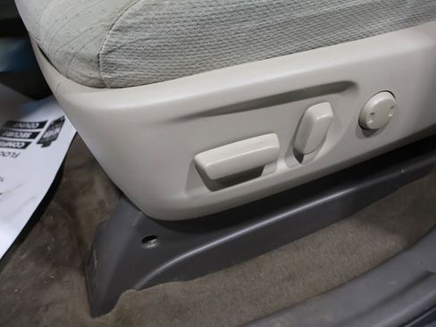 Used 2016 Toyota Sienna LE image 10