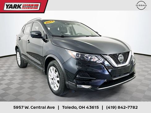 Certified 2022 Nissan Rogue Sport SV w/ Technology Package AWD/4WD image 1