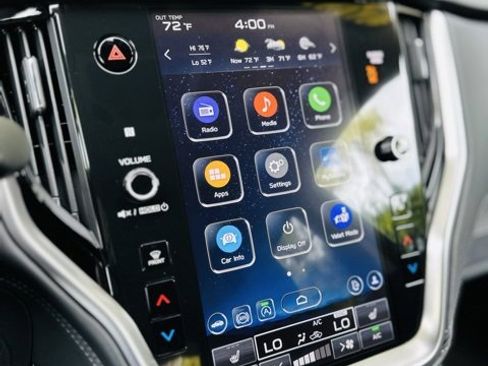 Used 2025 Subaru Outback Premium image 12