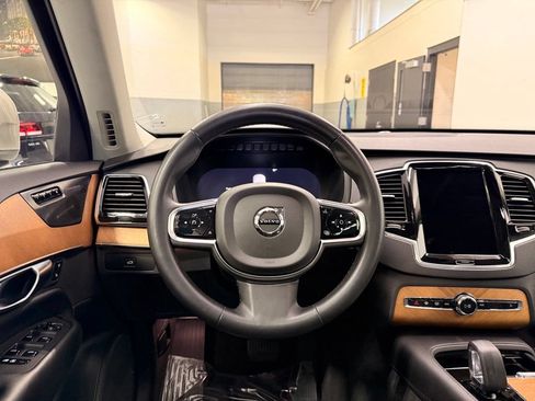 Used 2023 Volvo XC90 B6 Plus AWD/4WD image 23