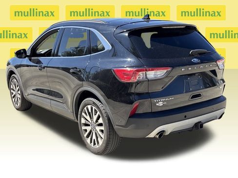Used 2020 Ford Escape Titanium image 7