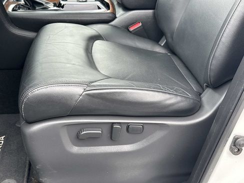 Used 2024 Nissan Armada SL w/ Captain's Chairs Package AWD/4WD image 18