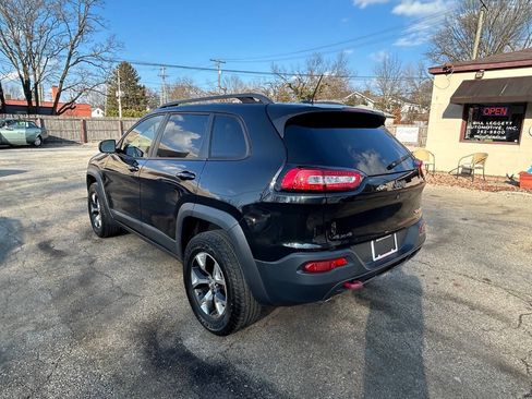 Used 2014 Jeep Cherokee Trailhawk image 10