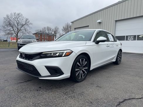 Certified 2023 Honda Civic EX-L image 3