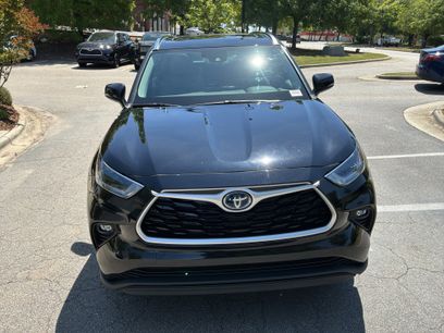 Used 2021 Toyota Highlander XLE
