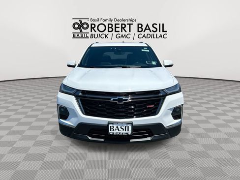 Used 2023 Chevrolet Traverse RS AWD/4WD image 3