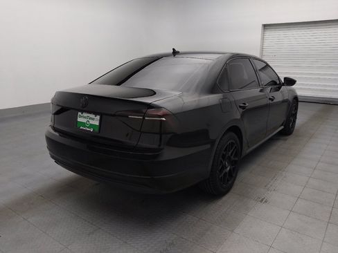 Used 2019 Volkswagen Passat 2.0T Wolfsburg w/ Wheels & Sunroof Package FWD image 9