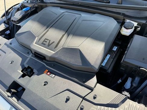 New 2026 Hyundai Ioniq 5 SEL image 13