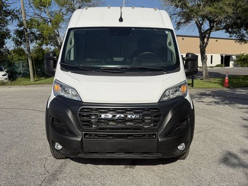 Used 2025 RAM ProMaster 2500 w/ Safety Group FWD image 2