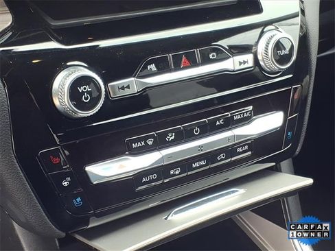 Used 2023 Ford Explorer Limited image 12