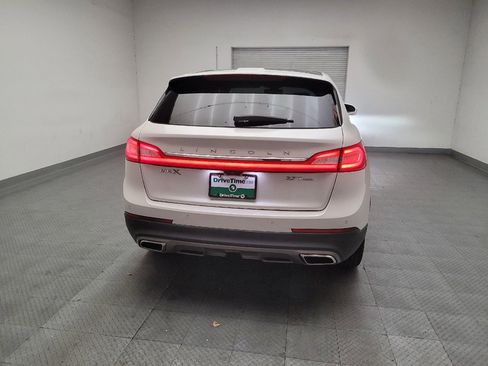 Used 2017 Lincoln MKX Reserve w/ Luxury Package AWD/4WD image 7