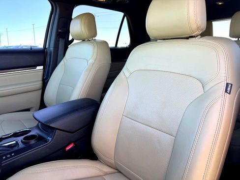 Used 2017 Ford Explorer Limited w/ Equipment Group 301A image 13