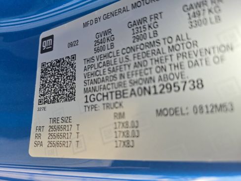 Used 2022 Chevrolet Colorado W/T AWD/4WD image 39