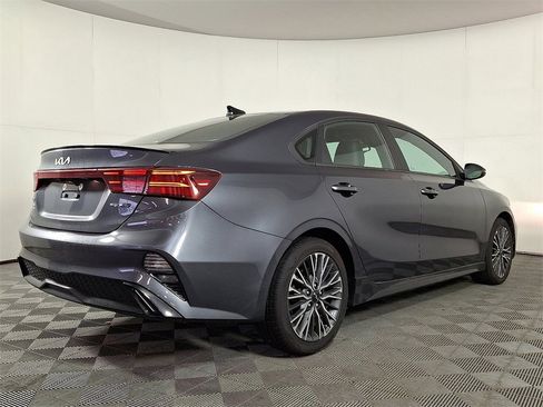 Used 2024 Kia Forte GT-Line image 9