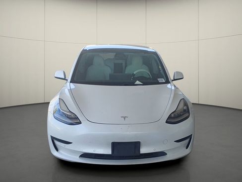 Used 2021 Tesla Model 3 Standard Range Plus RWD image 2