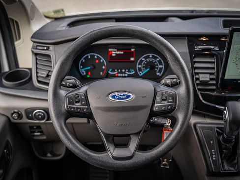 Used 2023 Ford Transit 350 XLT image 29