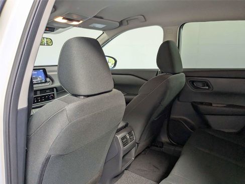Used 2026 Nissan Rogue S AWD/4WD image 35
