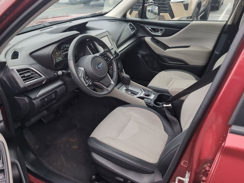 Used 2023 Subaru Forester Premium image 13