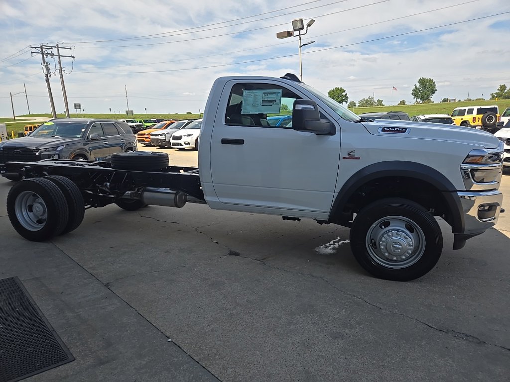 New 2027 RAM 5500 Tradesman w/ Chrome Appearance Group AWD/4WD image 25
