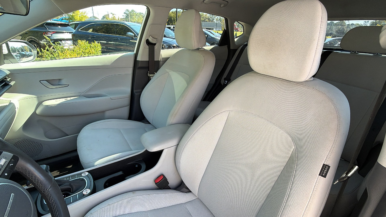 Used 2025 Hyundai Kona SEL AWD/4WD image 17