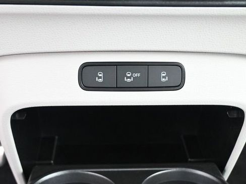 New 2025 Volkswagen ID. Buzz 1st Edition image 3