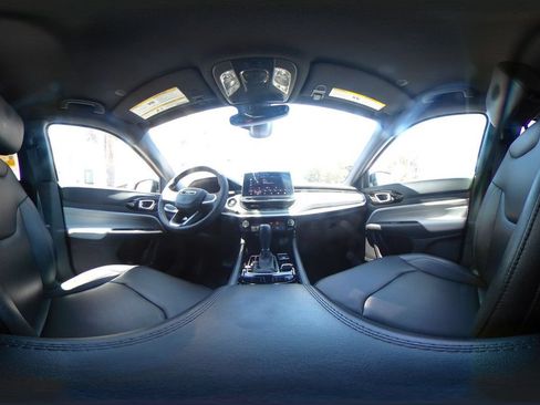 Used 2025 Jeep Compass Limited AWD/4WD image 42