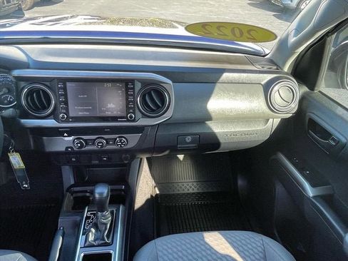 Used 2022 Toyota Tacoma SR5 image 11