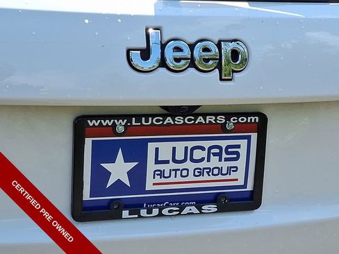 Certified 2021 Jeep Grand Cherokee Laredo image 31