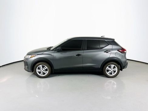 New 2025 Nissan Kicks Play S FWD image 4