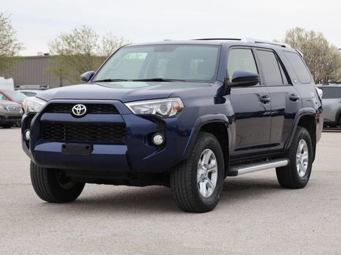 Used 2015 Toyota 4Runner SR5 w/ Convenience Package image 6