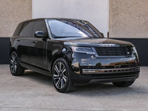Used 2023 Land Rover Range Rover Long Wheelbase SE AWD/4WD image 5