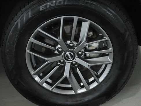 Used 2024 Nissan Rogue S AWD/4WD image 10