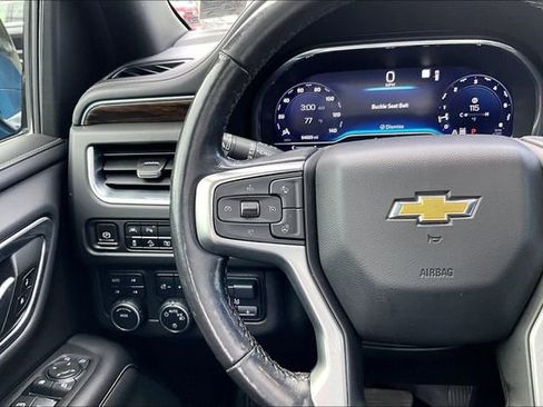 Used 2022 Chevrolet Suburban Premier image 11