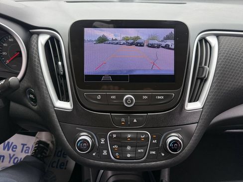 Used 2024 Chevrolet Malibu LT FWD image 20
