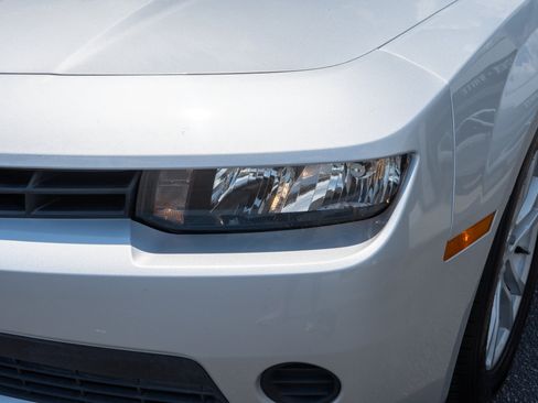 Used 2015 Chevrolet Camaro LS RWD image 9