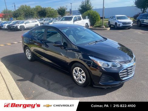 Certified 2019 Chevrolet Cruze LS image 3