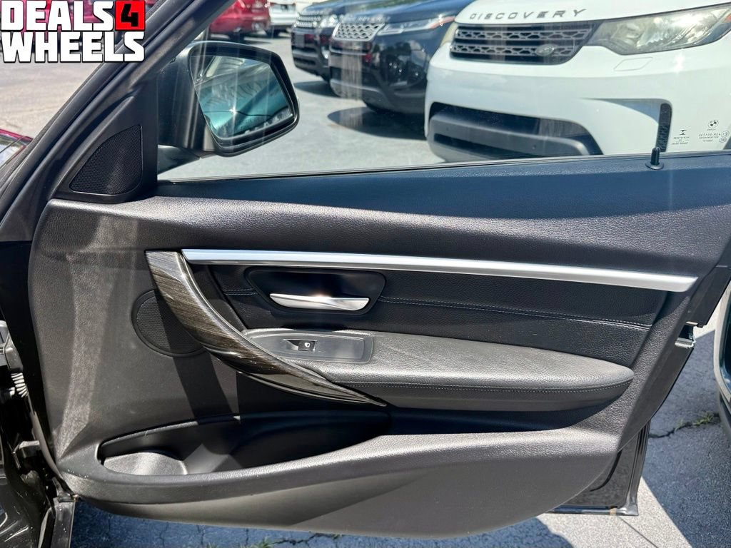 Used 2016 BMW 328i xDrive Sedan AWD/4WD image 27