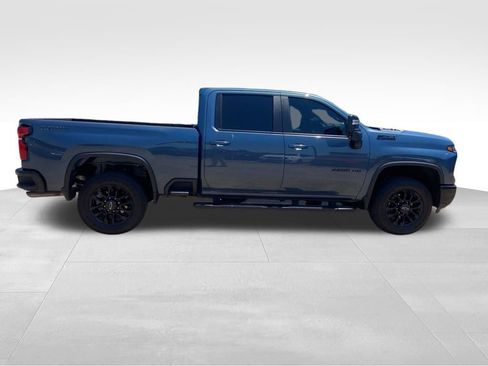 Used 2025 Chevrolet Silverado 2500 LT w/ Trail Boss Package AWD/4WD image 11