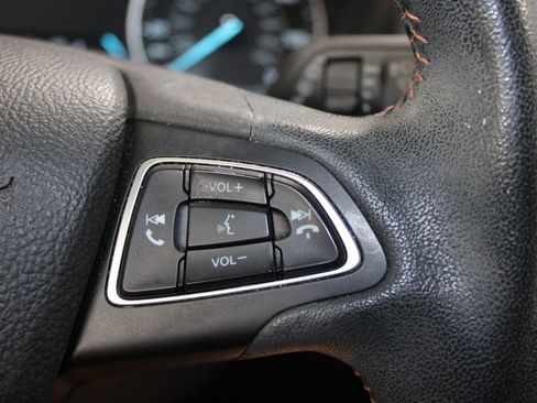 Used 2021 Ford EcoSport SE w/ SE Convenience Package image 21