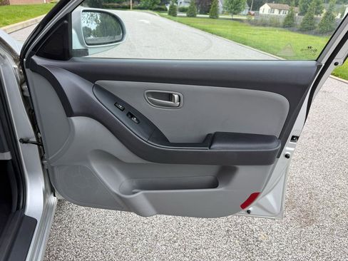 Used 2009 Hyundai Elantra GLS FWD image 36