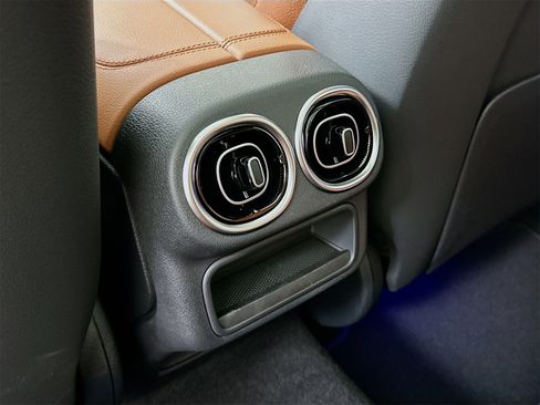 New 2026 Mercedes-Benz GLC 300 image 28