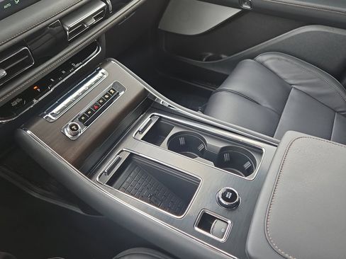 New 2026 Lincoln Aviator Reserve AWD/4WD image 23
